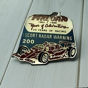 Mid Ohio Car Course 25th Anniversary Escort Radar 200 Indy Race Car IndyCar Pin